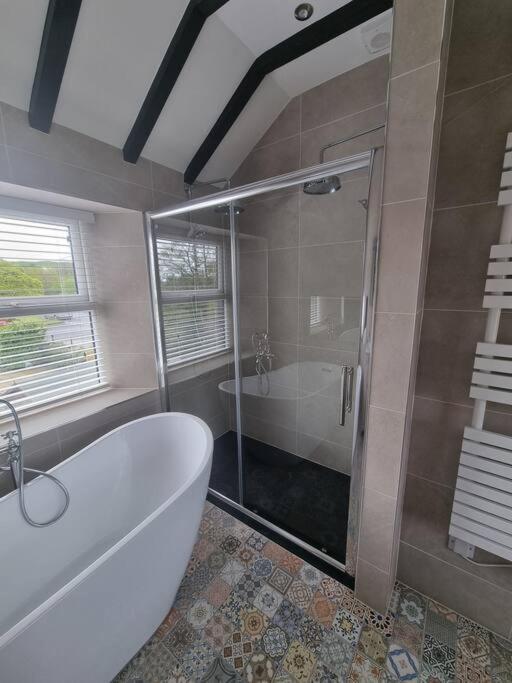 Luxurious Cottage With Hot Tub, Lake District Duddon Exterior foto